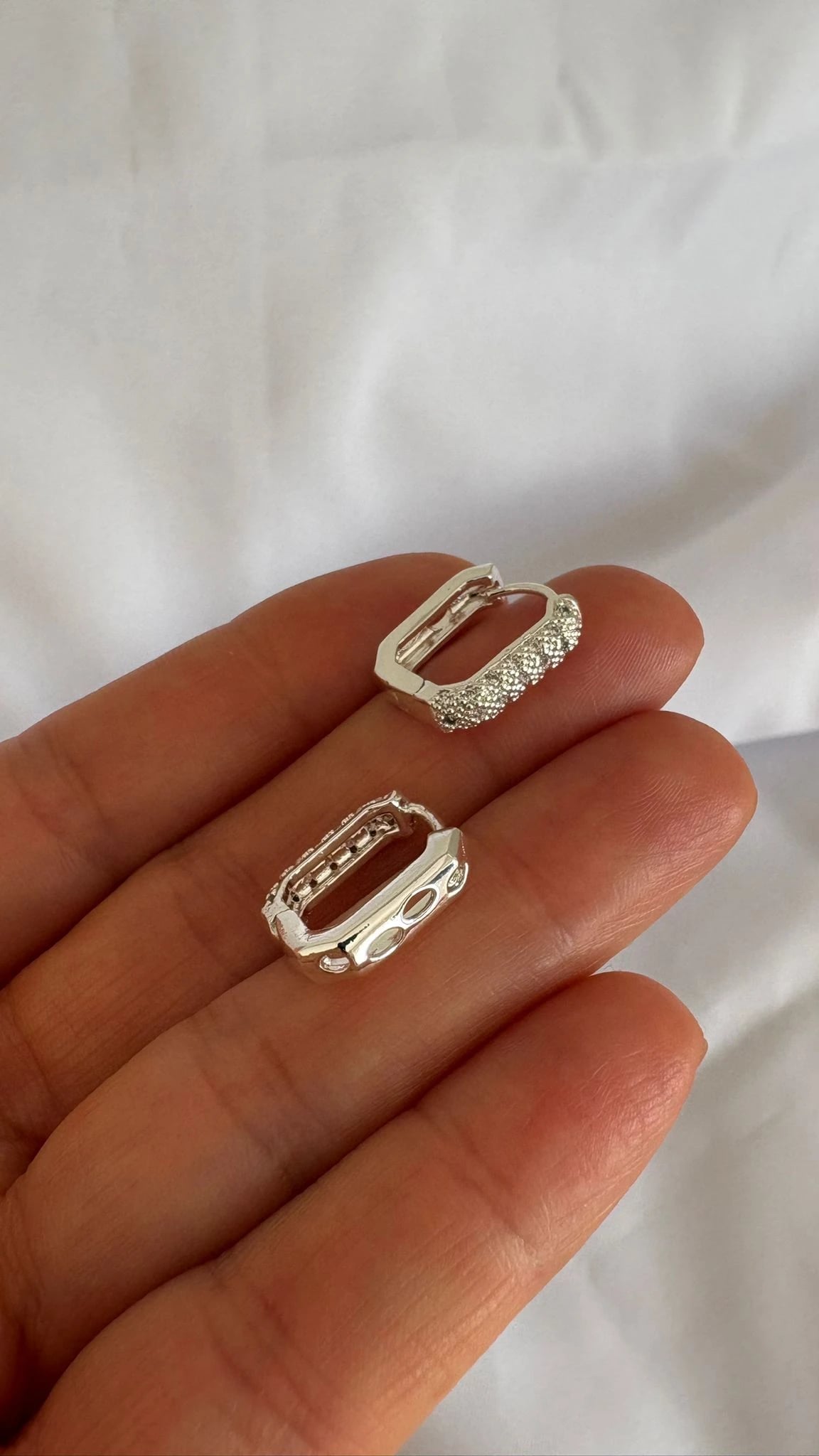 Aro Rectangular con piedritas