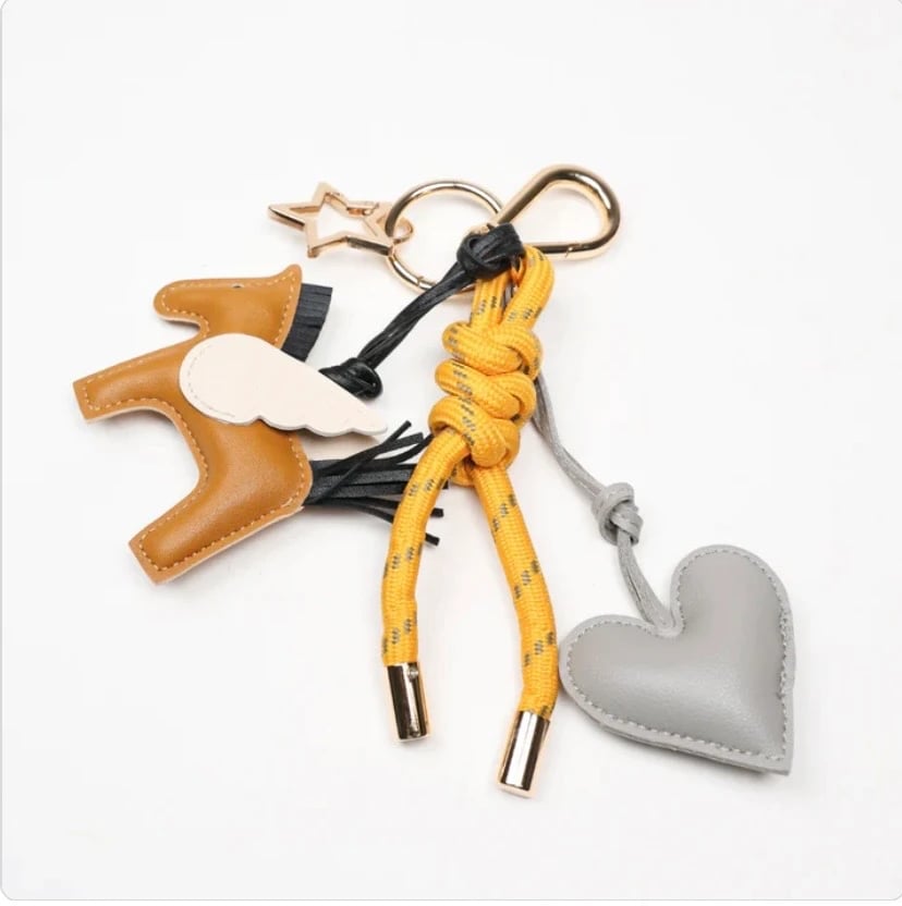 Key Chain Mustard - Caballito beige